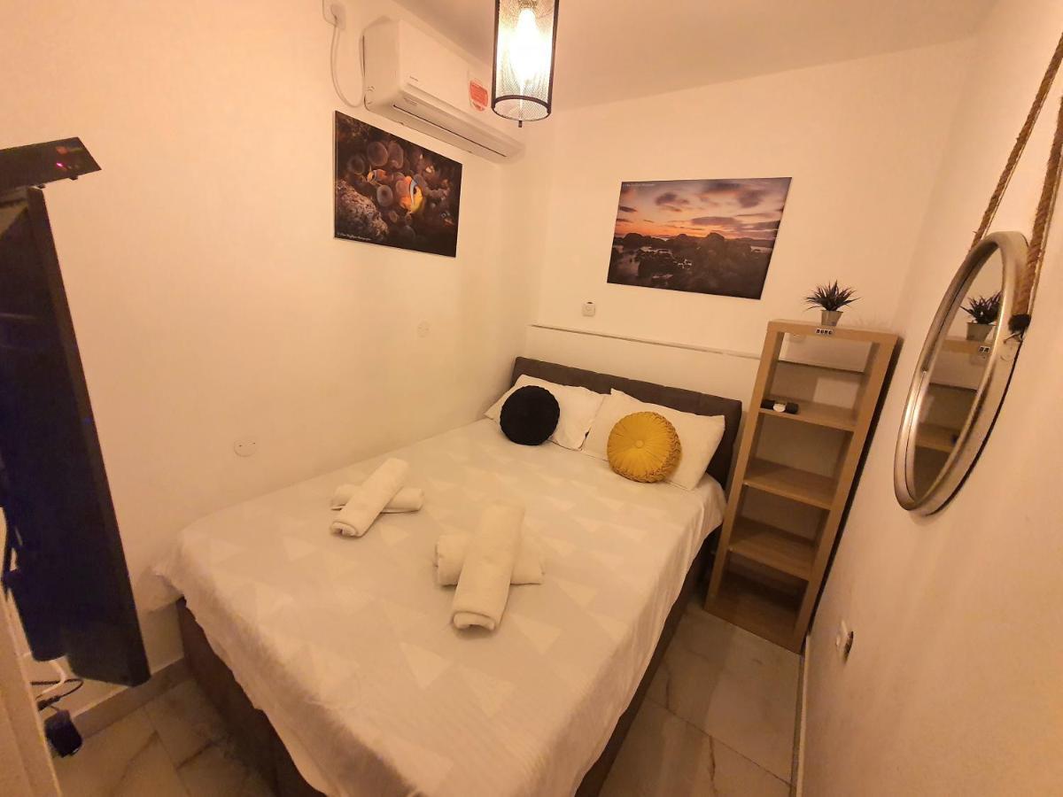 Barak Royal Suites Vip 134 - חמש דקות מהים ומהטיילת Eilat Esterno foto
